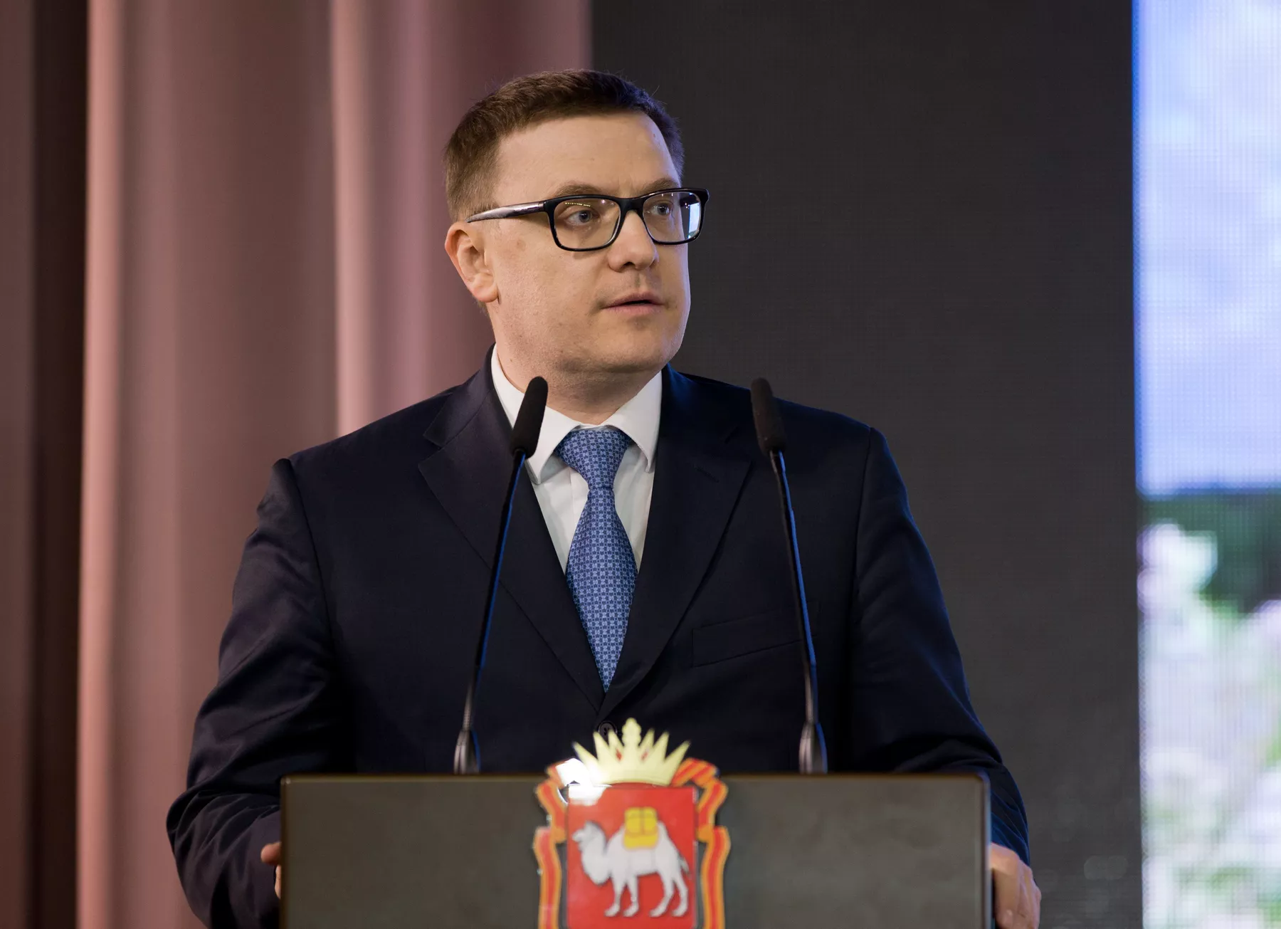 Губернатор Челябинской области Алексей Текслер поздравил южноуральцев с Днем машиностроителя