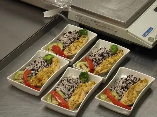 В аэропорту Челябинска рассказали о меню на борту самолета