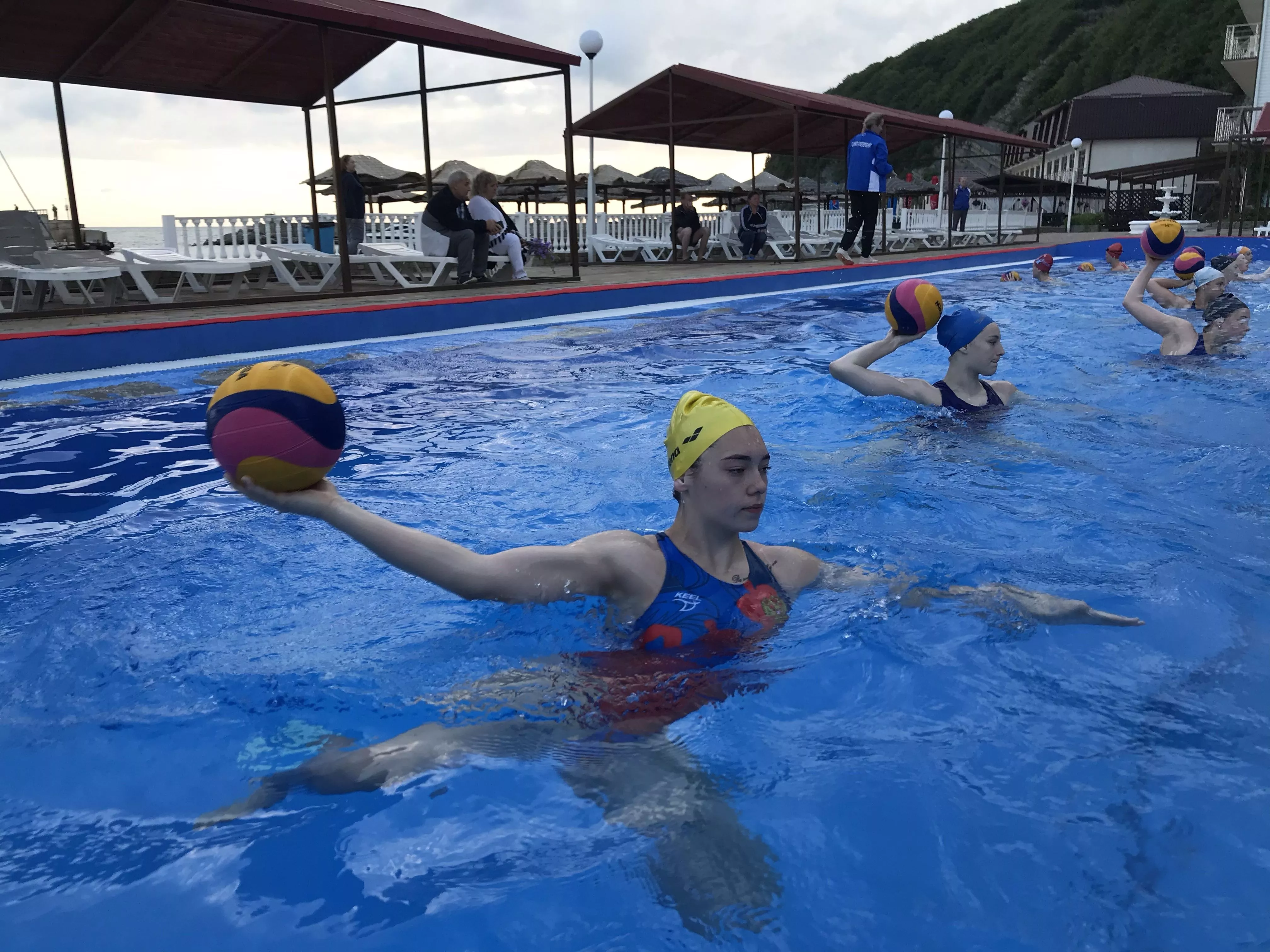 24 ватерполистки «Уралочки» привлечены в сборные России 