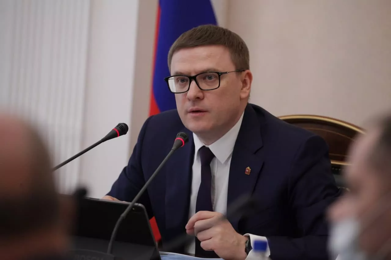 Губернатор Алексей Текслер поздравил южноуральцев с Днем России