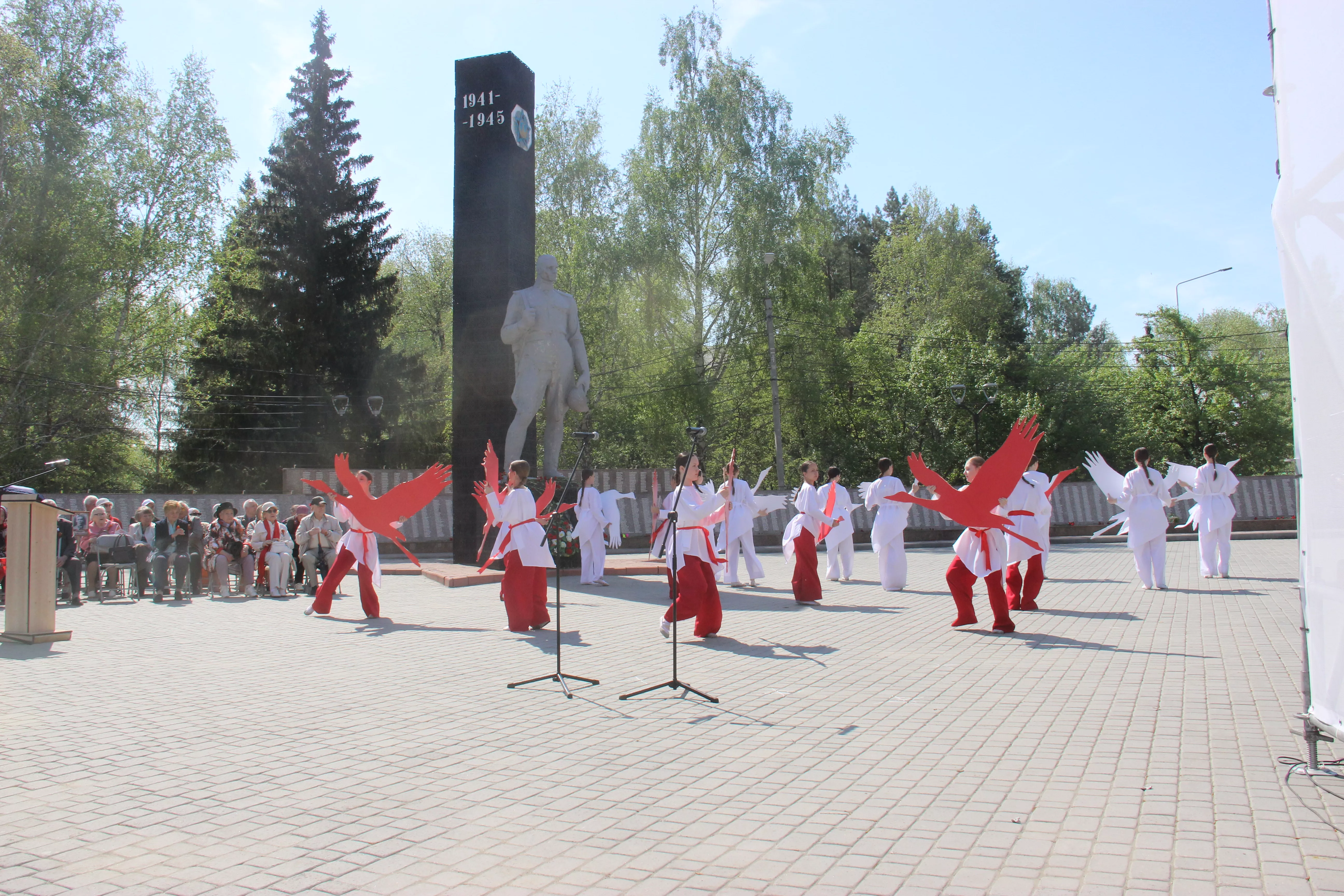 В Копейске прошёл митинг «Народная Победа!» в честь Дня Победы