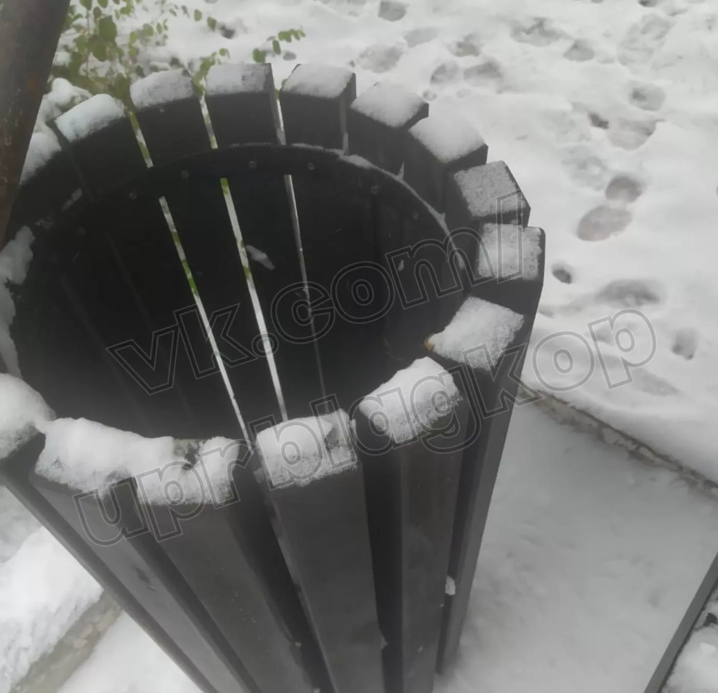 В Копейске украли вкладыши из новых урн