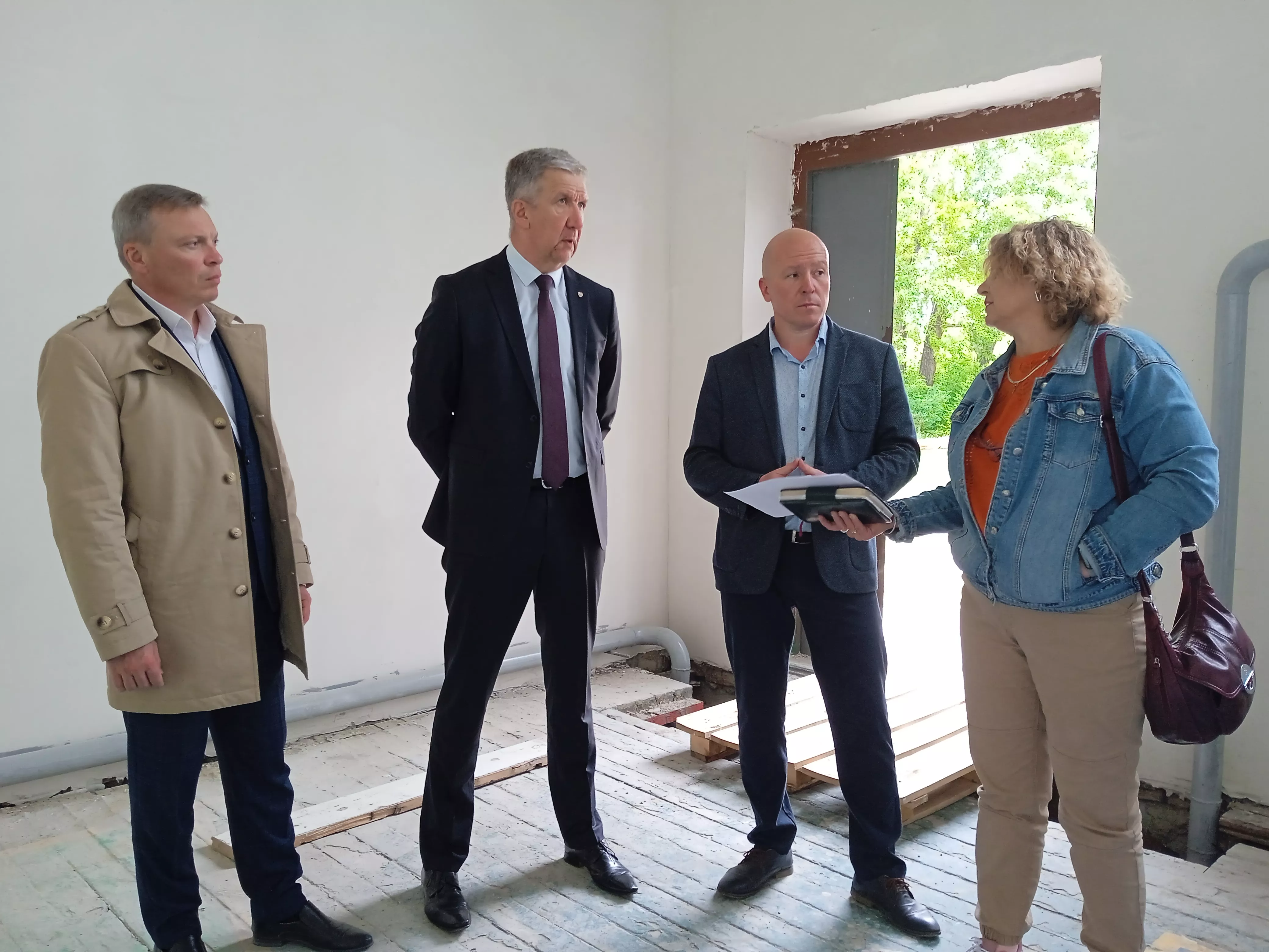 Глава Копейска проинспектировал объекты в рамках реализации инициативного бюджетирования