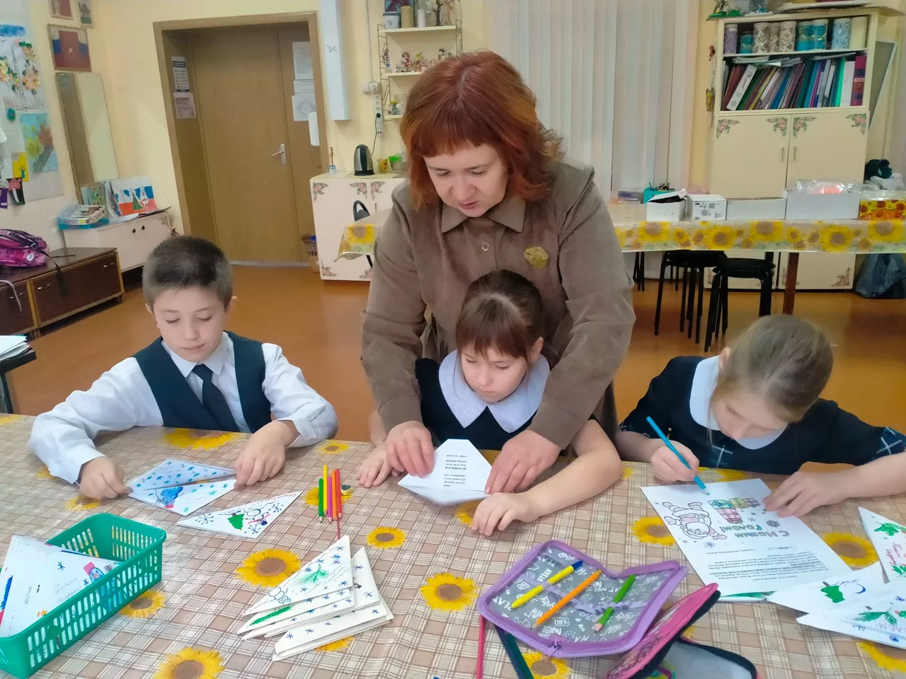 Солдаты в зоне СВО получили письма от копейских детей.