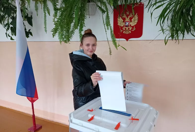 Юная участница волонтерского движения рассказала, почему пришла на выборы 