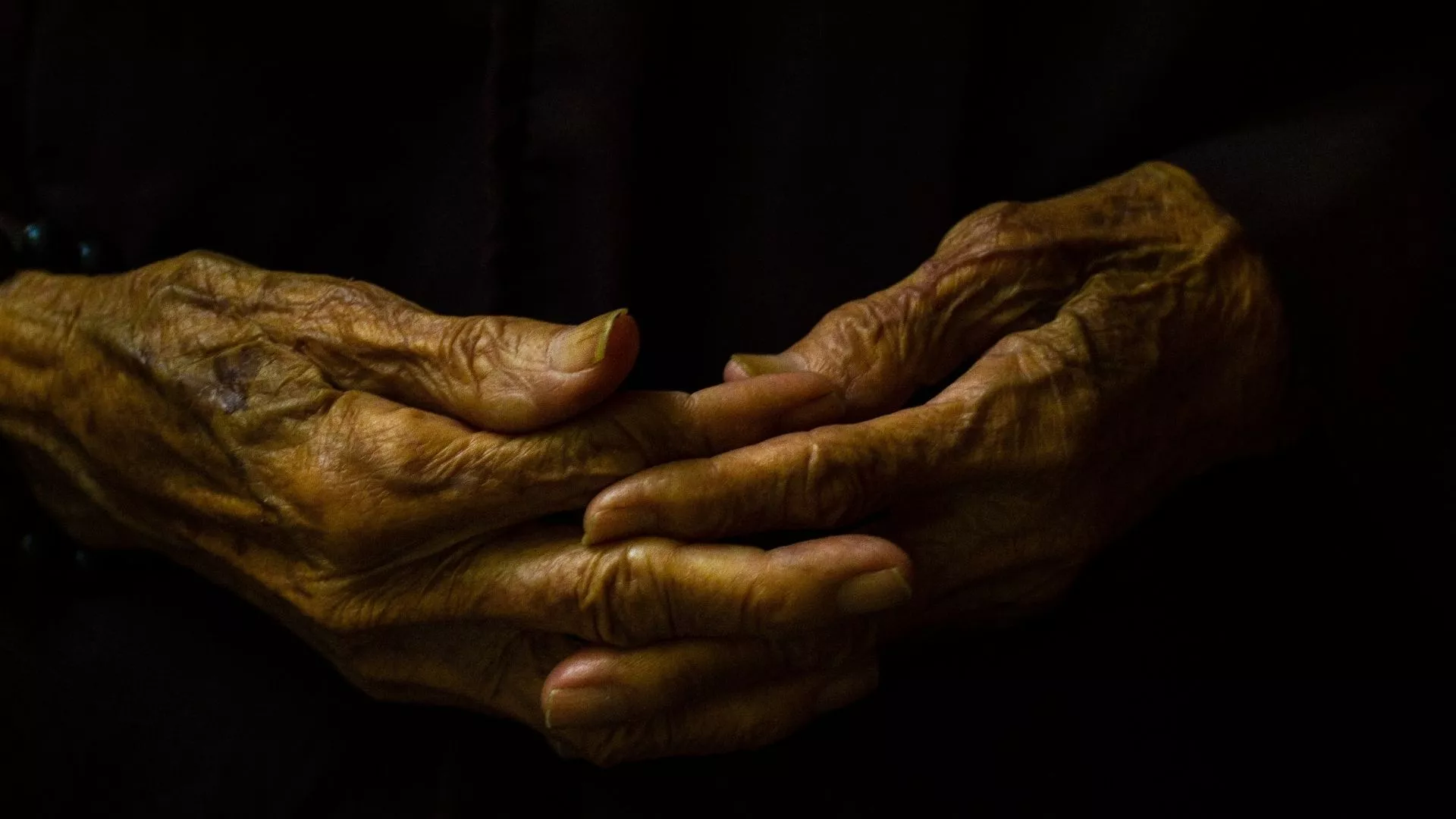 Расследование издевательств над бабушкой в Челябинской области взял на контроль Бастрыкин