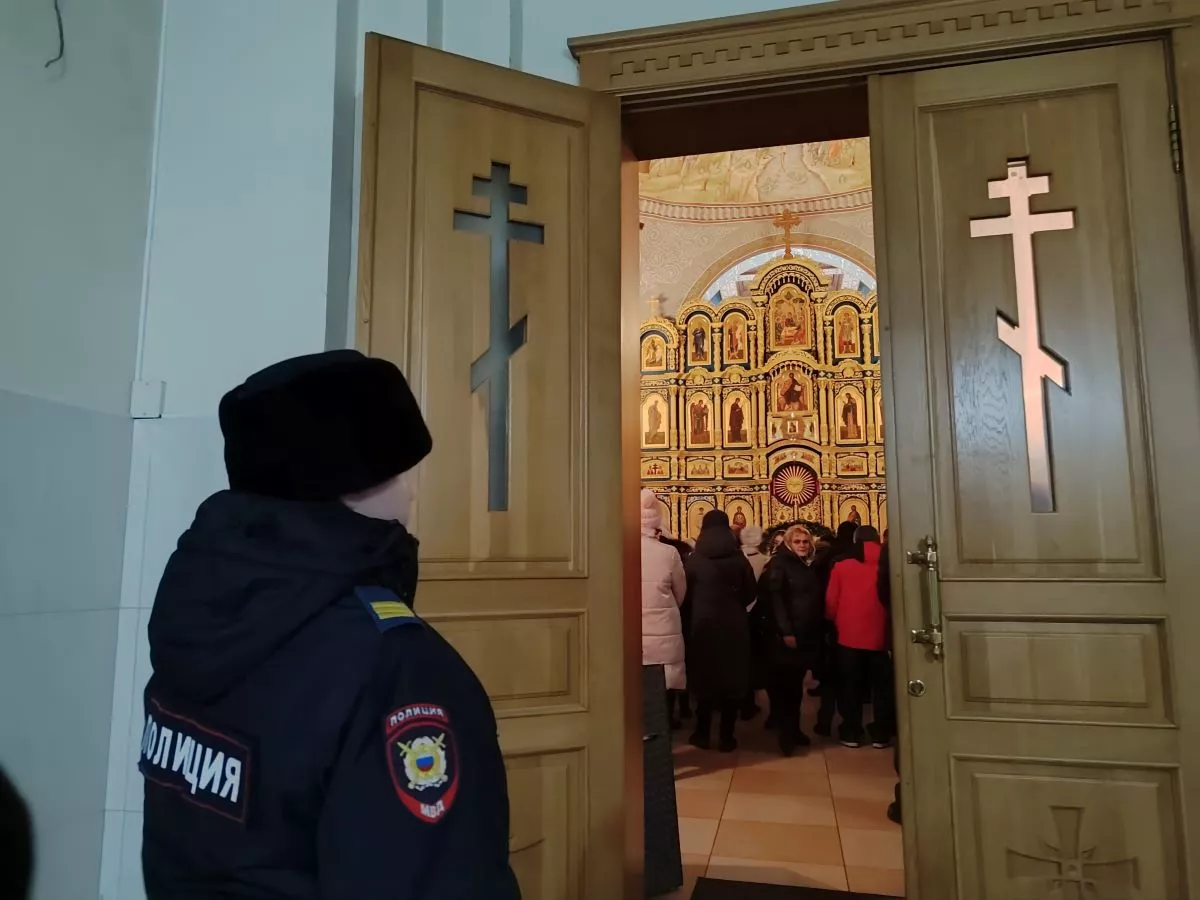 В Челябинской области сотрудники правоохранительных органов обеспечили безопасность граждан во время ночных религиозных церемоний