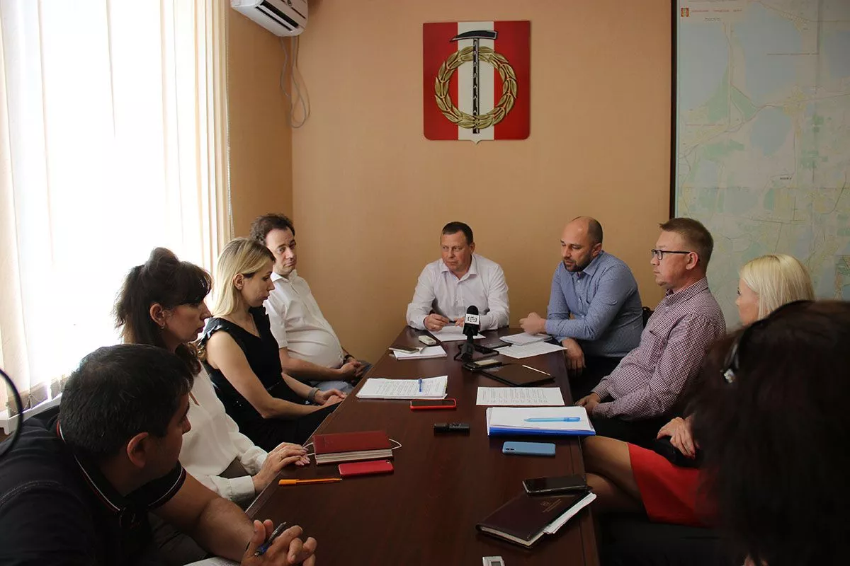 В администрации города прошла встреча с дольщиками дома по Республиканской, 2а 