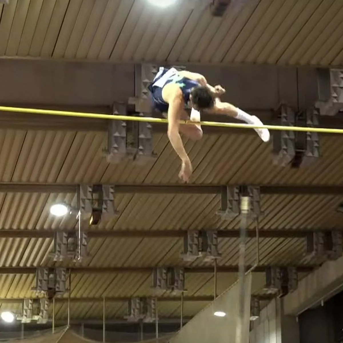 Копейские шестовики заняли весь пьедестал почета на первенстве области