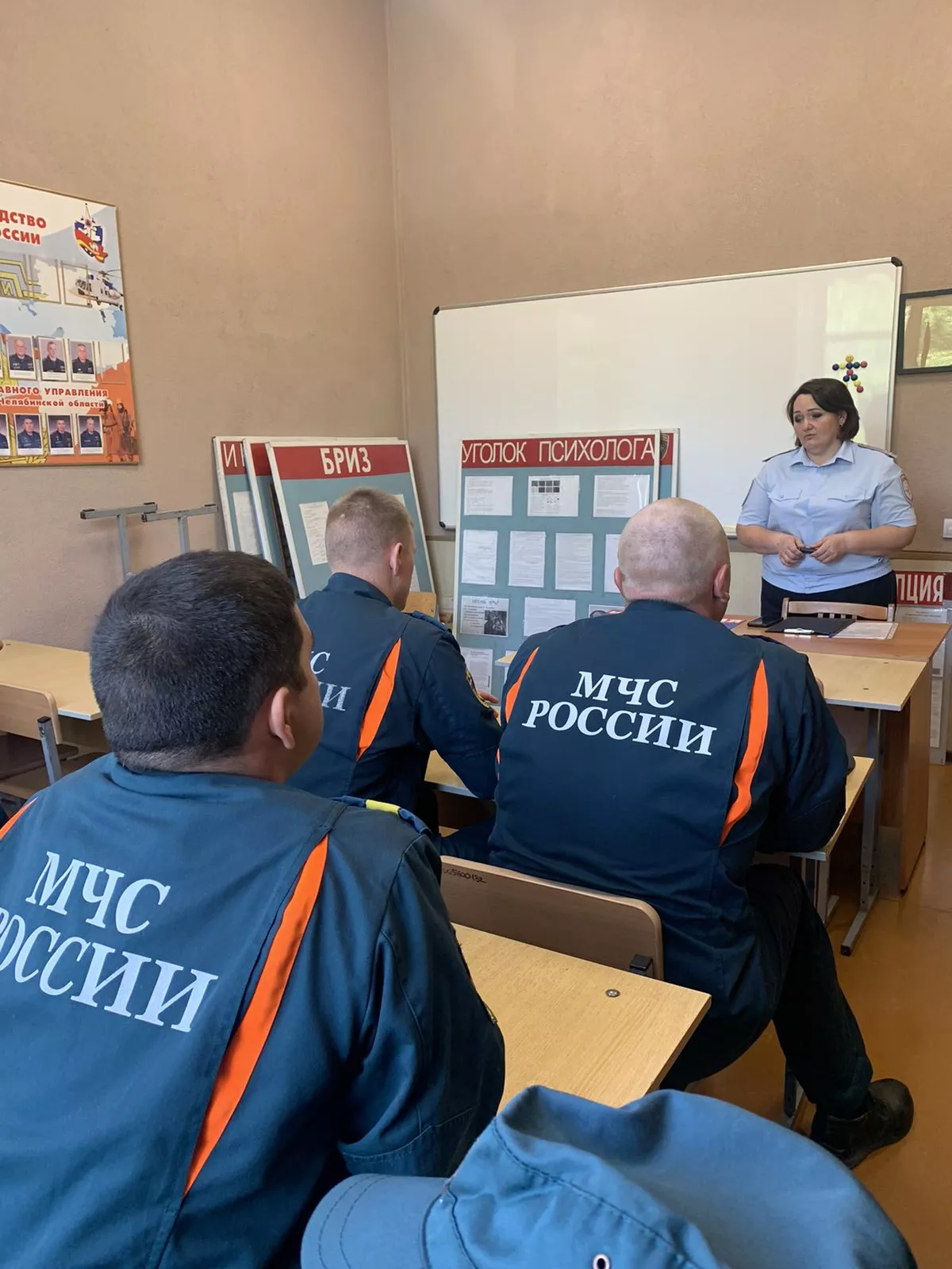 Сотрудники Госавтоинспекции Копейска проводят профилактическую работу в трудовых коллективах города