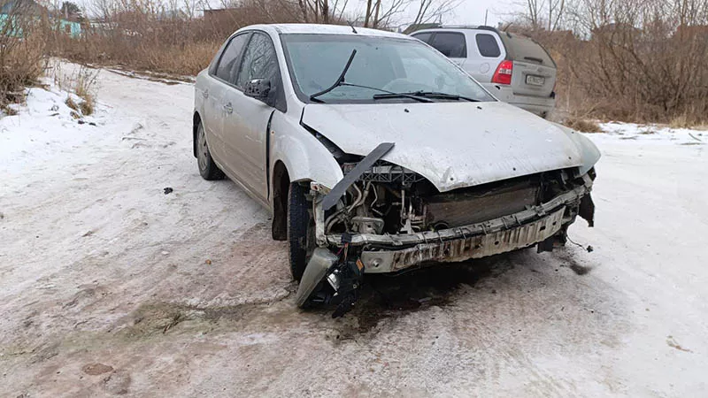 В Копейске полицейские задержали мужчину, угнавшего и разбившего автомобиль своей соседки