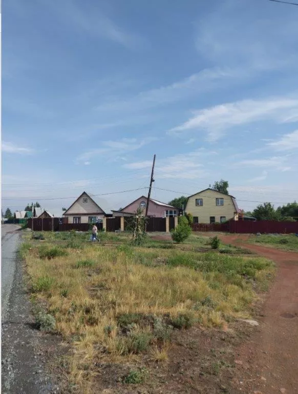 Столб около домов 1.1 и 1.2.jpg