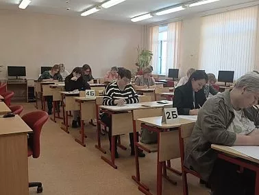 Родители Копейска испытали ЕГЭ на себе