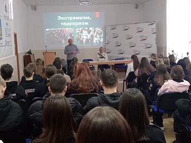 Общественники Копейска проводят антитеррористические беседы с учащимися колледжа