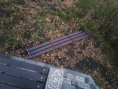  В Копейске зафиксирован случай вандализма в сквере имени Бажова