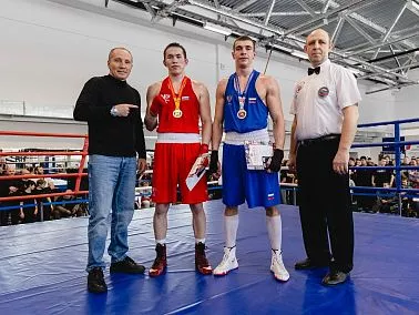 Копейский боксер завоевал серебро на чемпионате области