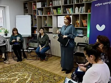 Копейские педагоги примеряют тапочки наставника