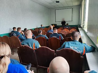  Полицейские Копейска провели профилактическую встречу с сотрудниками МЧС