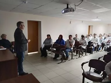 Копейские медики выступили на ярмарке вакансий