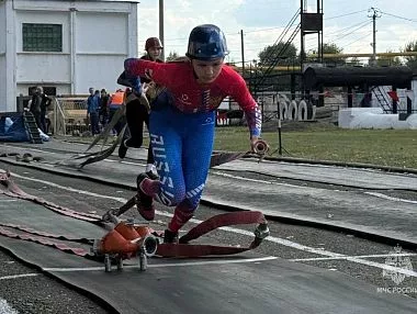 В Челябинской области определили лучших в пожарно-спасательном спорте