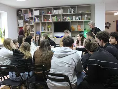 В Копейске студентов научили управлять финансами через настольную игру