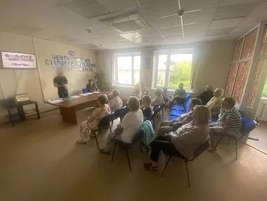 Полицейские Копейска срывают маски аферистов