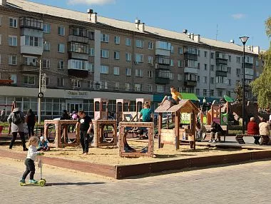 Депутаты поддержали инициативы Текслера по поддержке семей с детьми