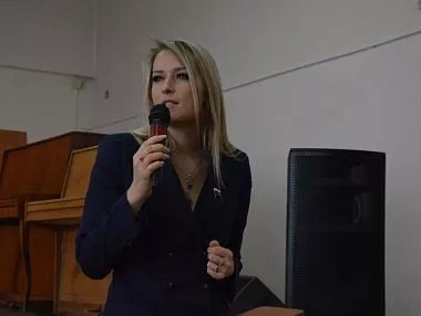 В Копейске открылась общественная приемная Яны Лантратовой