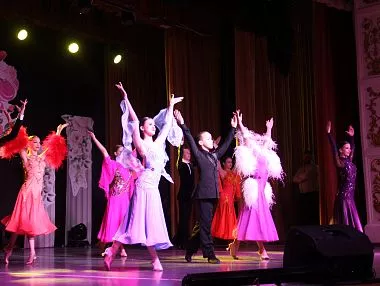 В Копейске отметили Международный женский день праздничным концертом