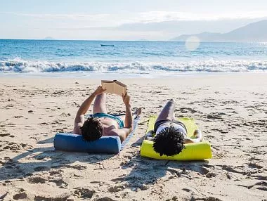 В летний сезон мошенники приманивают копейчан турами по низким ценам