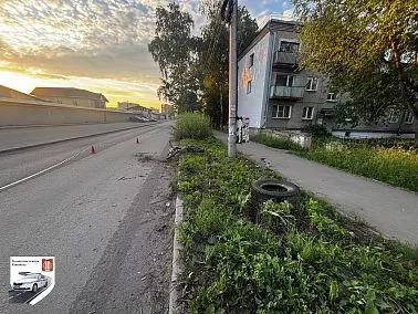  В Копейске подросток на мотоцикле врезался в опору ЛЭП