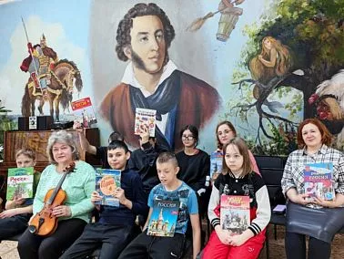 Копейские библиотекари познакомили детей с традициями единства народов России