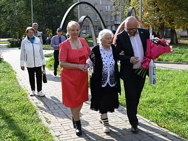 Копейчанку поздравили с вековым юбилеем