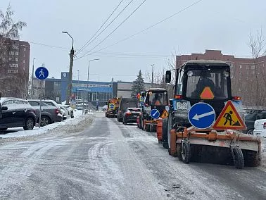 Снегоуборочная техника работает круглосуточно в Копейске