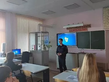 В Копейске старшеклассникам рассказали о службе в полиции