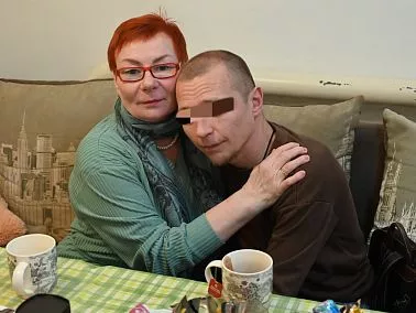 Мама солдата: «Сын послужил, и гитара послужит»