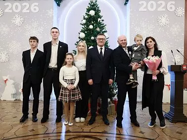 Семья из Копейска награждена медалью ордена «Родительская слава»