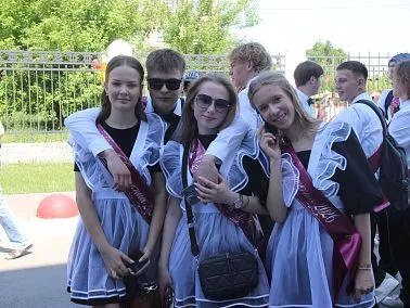 В Копейске прошёл общегородской Последний звонок