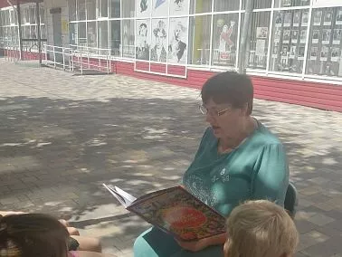 В Копейске открывают двери для любителей чтения на свежем воздухе