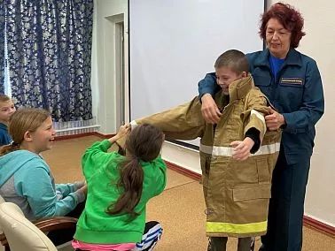 В Копейске первоклассникам рассказали о пожарной безопасности