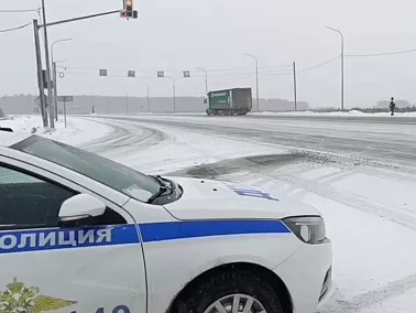 Госавтоинспекция Копейска призывает водителей отказаться от дальних поездок из‑за непогоды