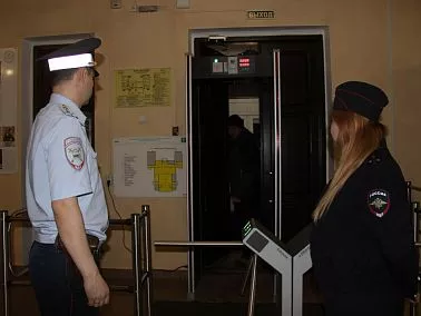 Сотрудники полиции Копейска усиливают меры безопасности в новогодний период