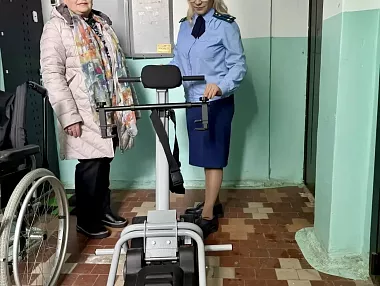 В Копейске инвалиду‑колясочнику предоставили гусеничный подъёмник после вмешательства прокуратуры