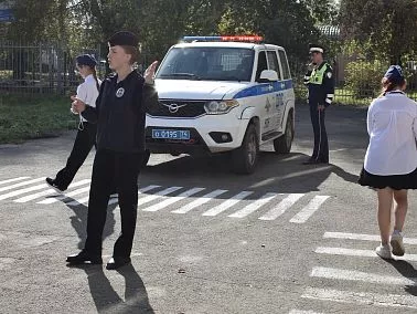 В Копейске школьникам показали, как вести себя на дороге безопасно