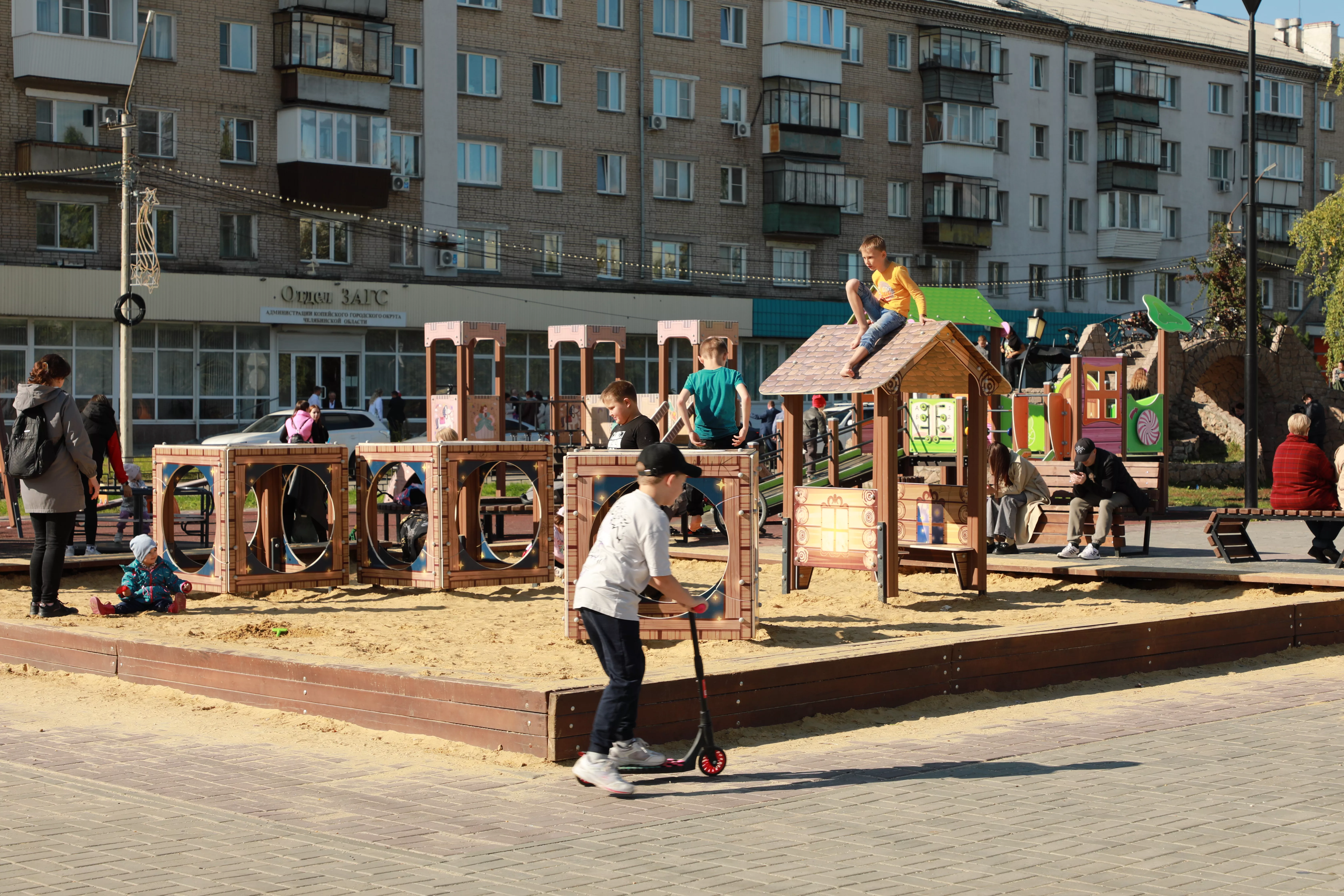 Южноуральские ЗАГСы в 2025 году зарегистрировали детей по имени Радость и Каспер