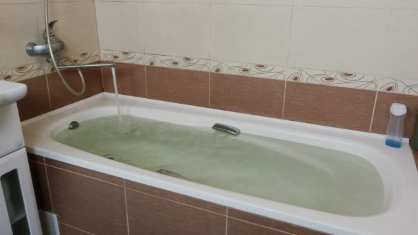 На Южном Урале в ванной утонул первоклассник