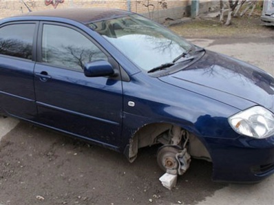 Копейчане, берегите свои автомобили от кражи колес