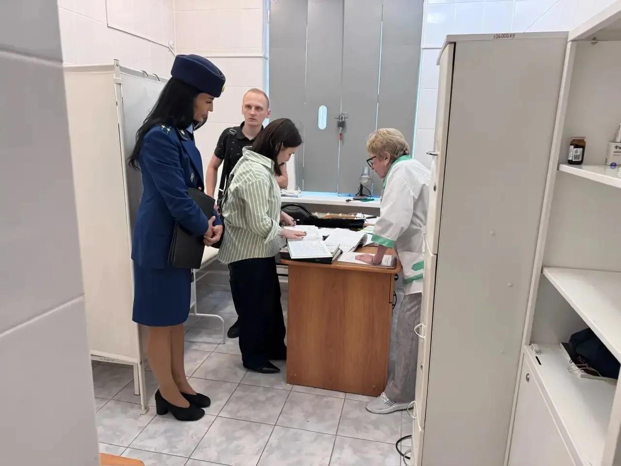  В Копейске выявили нарушения в изоляторе временного содержания
