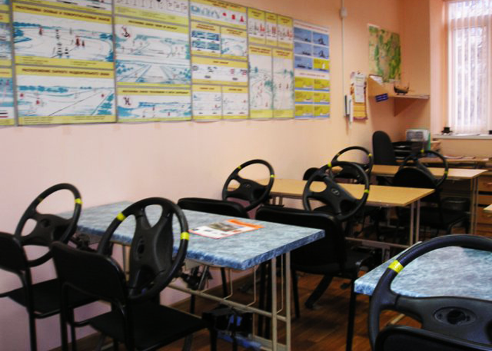 В школах Челябинской области планируют ввести уроки вождения