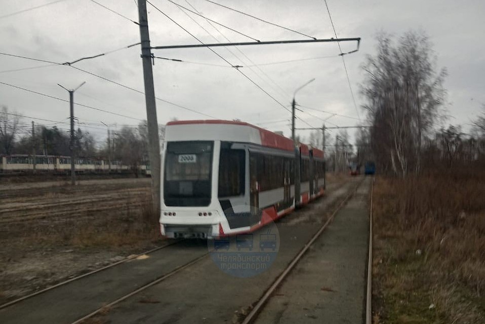 Из Челябинска уехал низкопольный трамвай